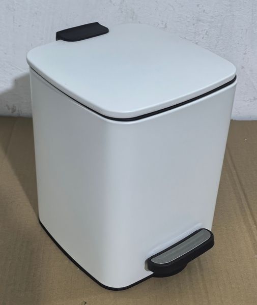 купить Відро для сміття з плавним закриттям квадратне ZERIX KUBIX-TC0106 WHITE 6 л (колір білий) (ZX6109) фото