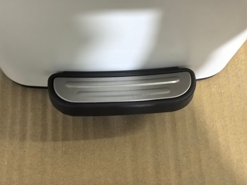 купить Відро для сміття з плавним закриттям квадратне ZERIX KUBIX-TC0106 WHITE 6 л (колір білий) (ZX6109) фото