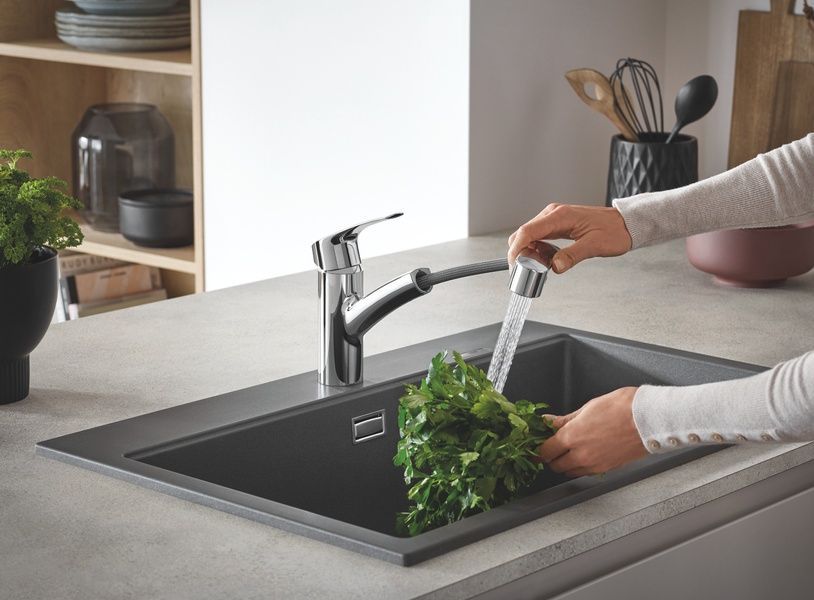 купити Змішувач для кухні з висувним виливом Grohe Eurosmart New (30305001) фото