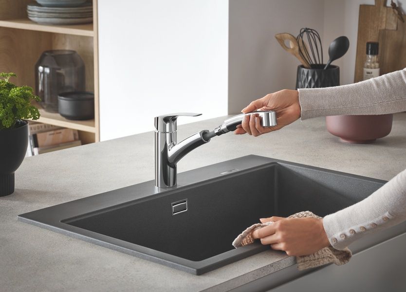 купити Змішувач для кухні з висувним виливом Grohe Eurosmart New (30305001) фото
